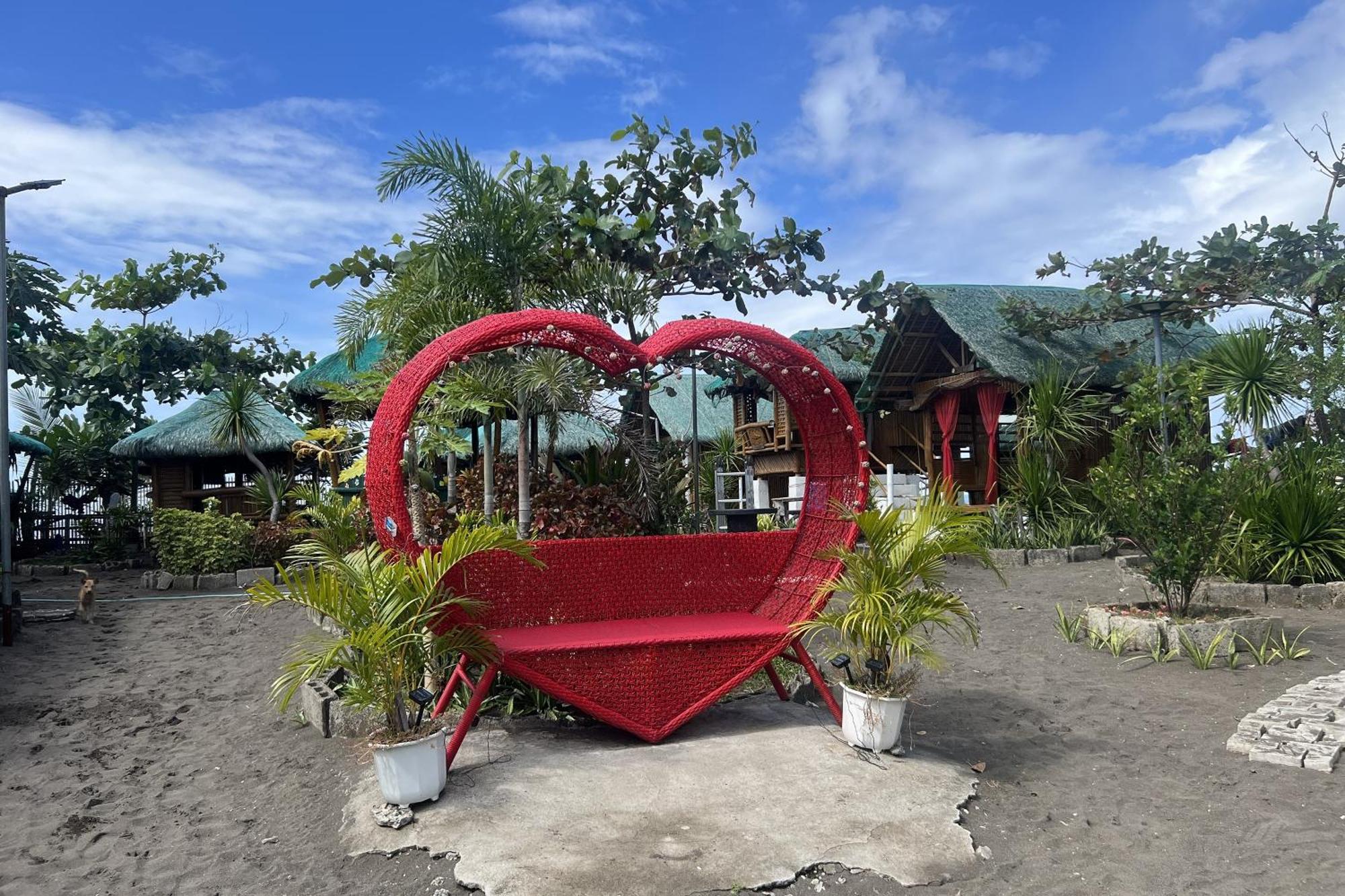 Lover'S Point Beach Front Resort Lian Exterior photo